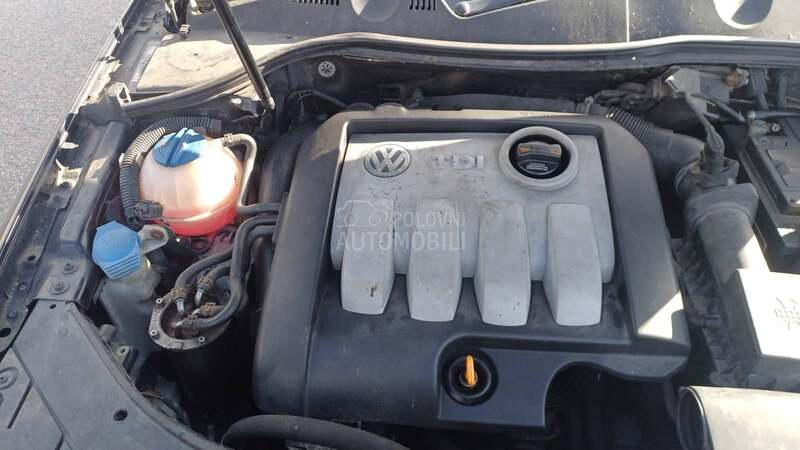 Volkswagen Passat B6 -  kompletan auto u delovima