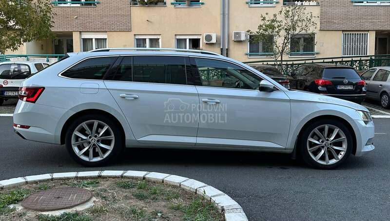 Škoda Superb 2.0 TDI DSG Style
