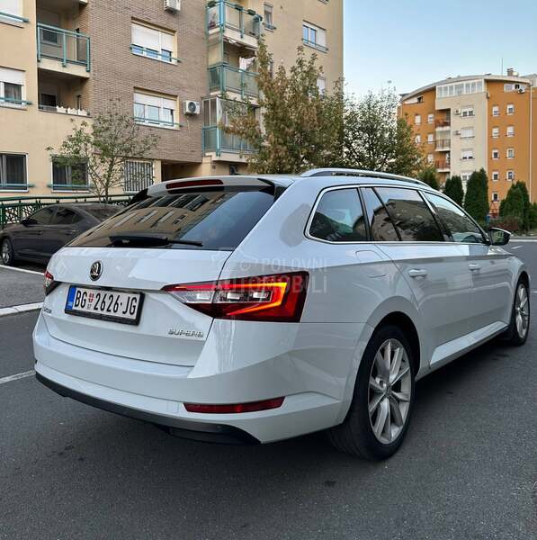 Škoda Superb 2.0 TDI DSG Style