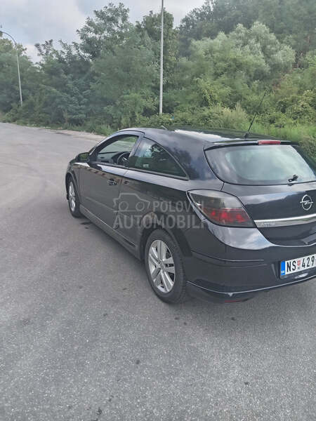 Opel Astra H GTC