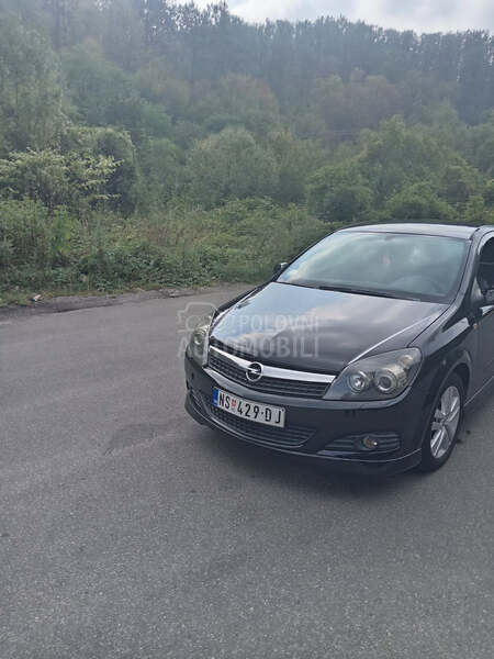 Opel Astra H GTC