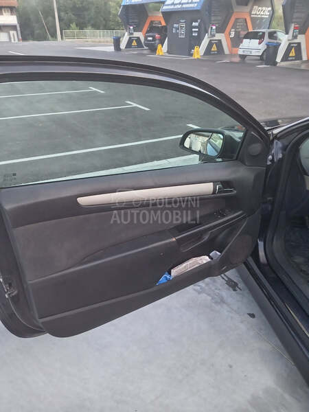 Opel Astra H GTC