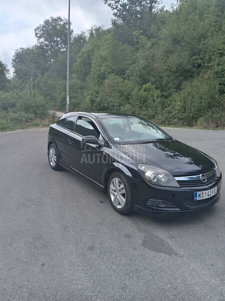 Opel Astra H GTC
