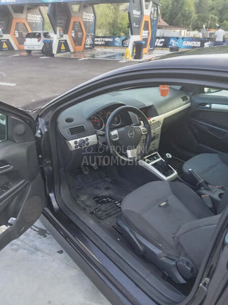 Opel Astra H GTC