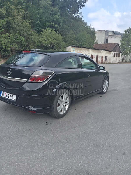Opel Astra H GTC