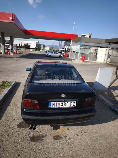 BMW 318 E36