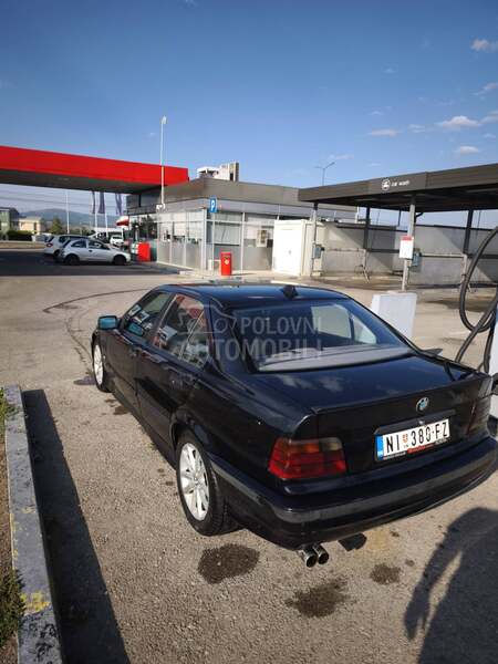 BMW 318 E36
