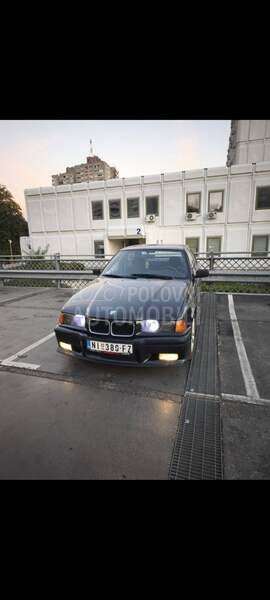 BMW 318 E36