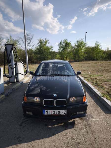 BMW 318 E36