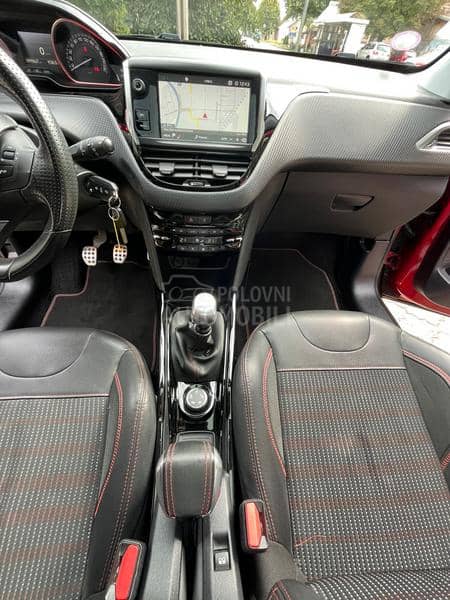 Peugeot 2008 GT-line N.O.V. Peugeot 2008 GT-line N.O.V.