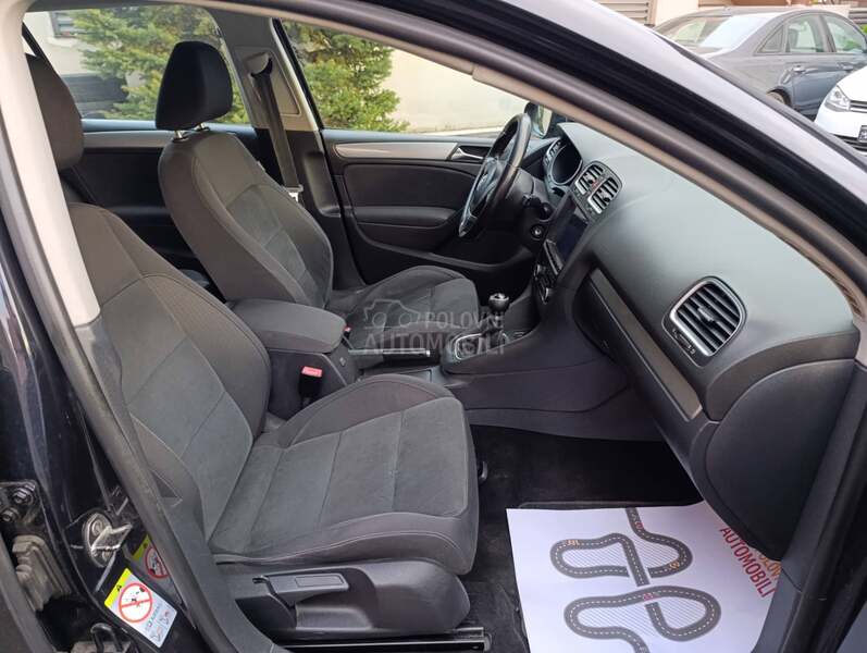 Volkswagen Golf 6 1,6 HIGHLINE