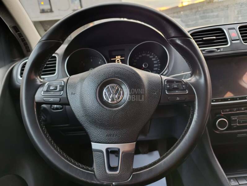Volkswagen Golf 6 1,6 HIGHLINE