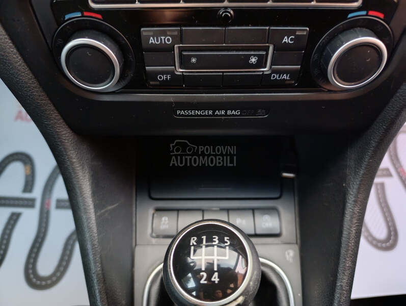 Volkswagen Golf 6 1,6 HIGHLINE