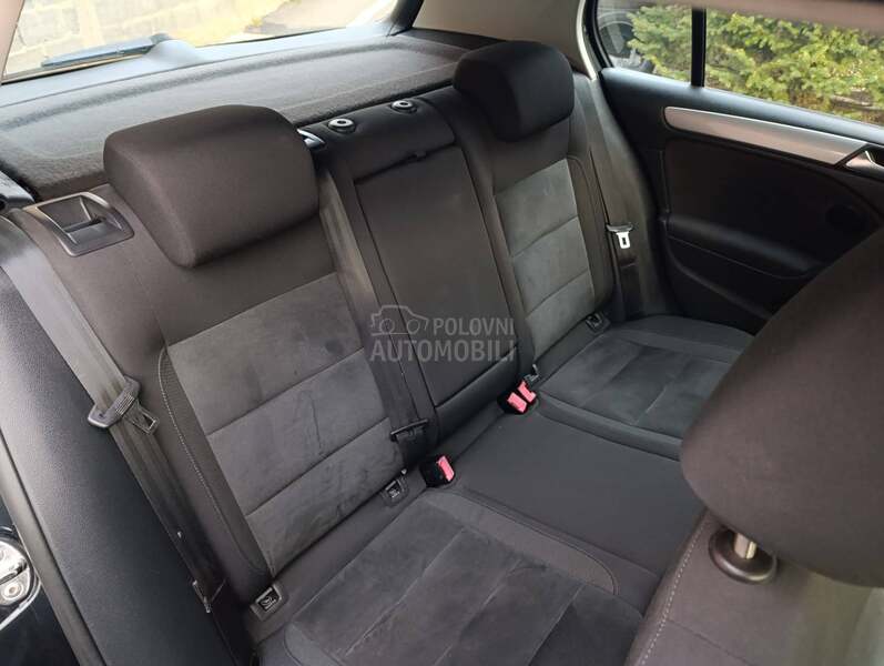 Volkswagen Golf 6 1,6 HIGHLINE