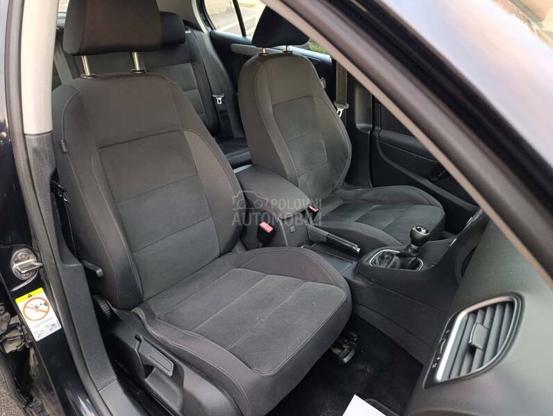 Volkswagen Golf 6 1,6 HIGHLINE