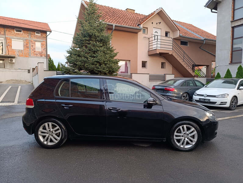 Volkswagen Golf 6 1,6 HIGHLINE