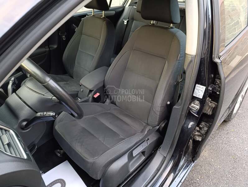 Volkswagen Golf 6 1,6 HIGHLINE