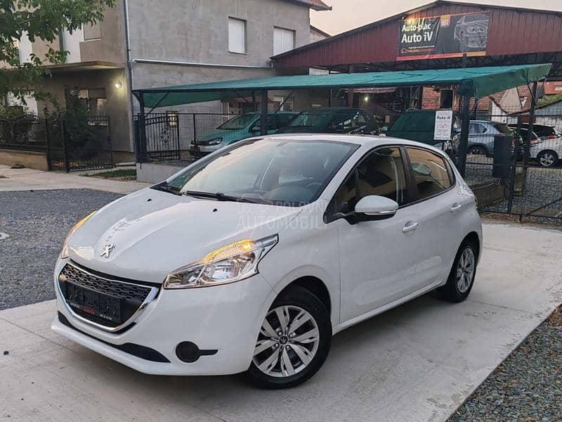 Peugeot 208 