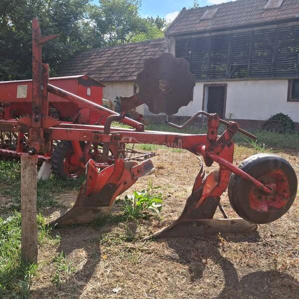 IMT 756 VK sa točkom