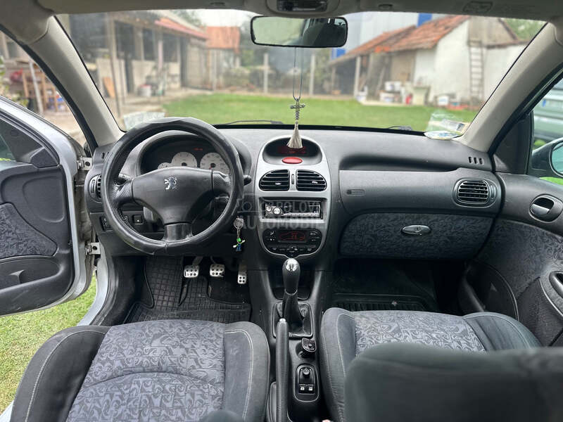 Peugeot 206 1,6