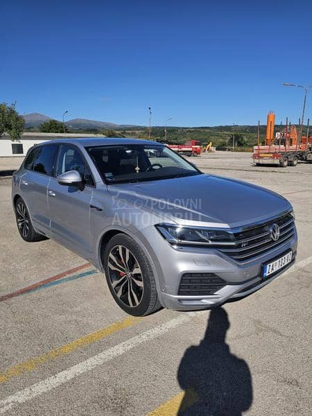 Volkswagen Touareg 3.0 V6 R-LINE/VAZDUH Volkswagen Touareg 3.0 V6 R-LINE/VAZDUH