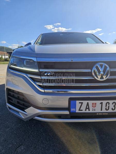 Volkswagen Touareg 3.0 V6 R-LINE/VAZDUH Volkswagen Touareg 3.0 V6 R-LINE/VAZDUH