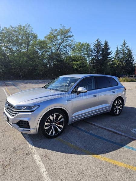 Volkswagen Touareg 3.0 V6 R-LINE/VAZDUH Volkswagen Touareg 3.0 V6 R-LINE/VAZDUH