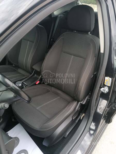 Opel Astra J 1.4i ESSENTIA CH