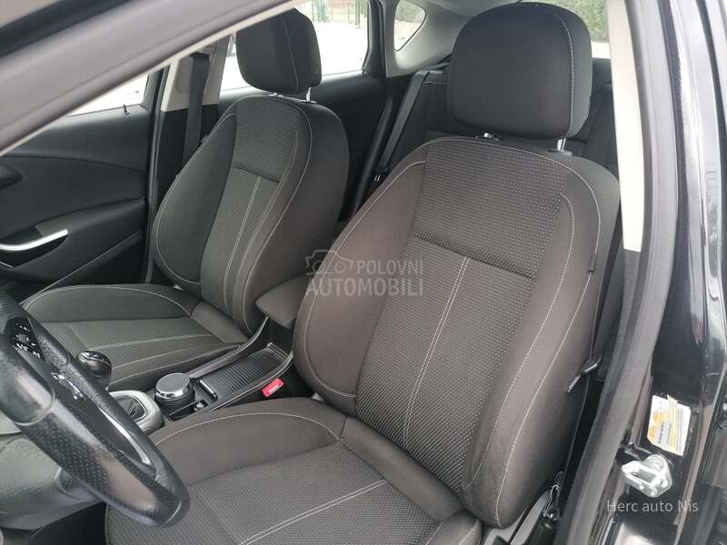 Opel Astra J 1.4i ESSENTIA CH