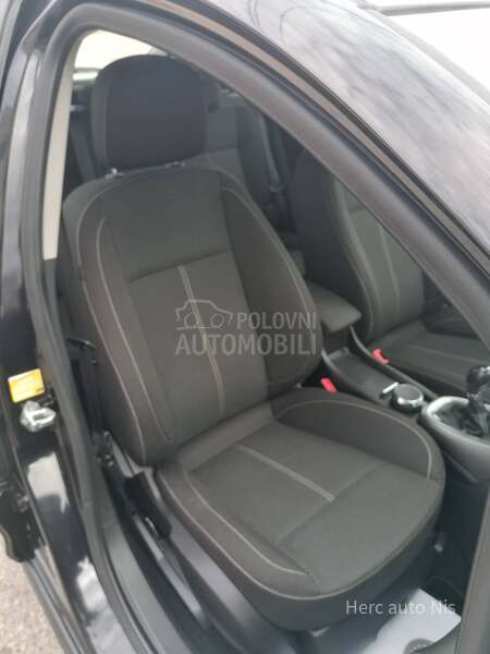 Opel Astra J 1.4i ESSENTIA CH