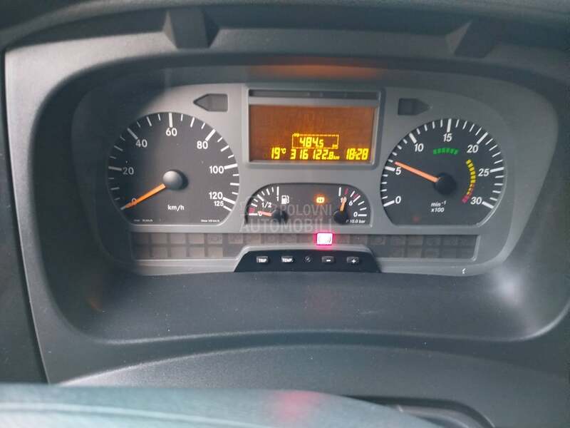 Mercedes Benz Atego 823