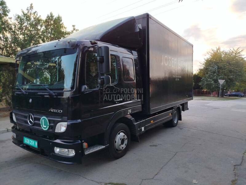 Mercedes Benz Atego 823