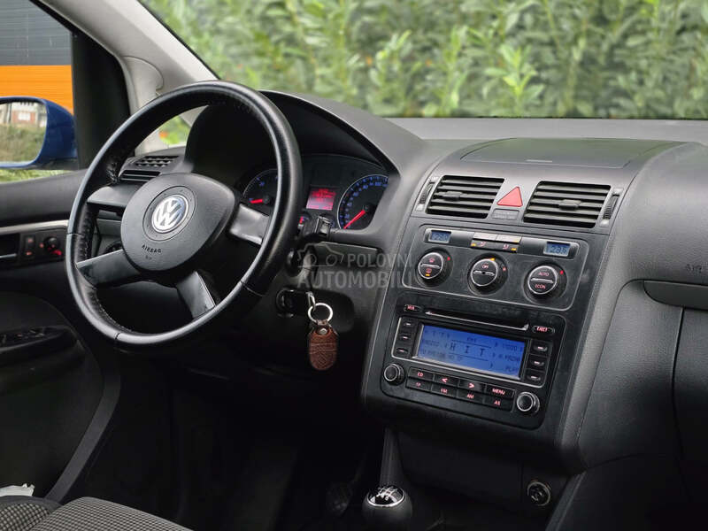 Volkswagen Touran 