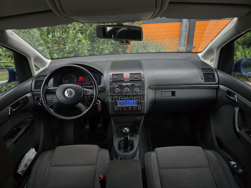 Volkswagen Touran 