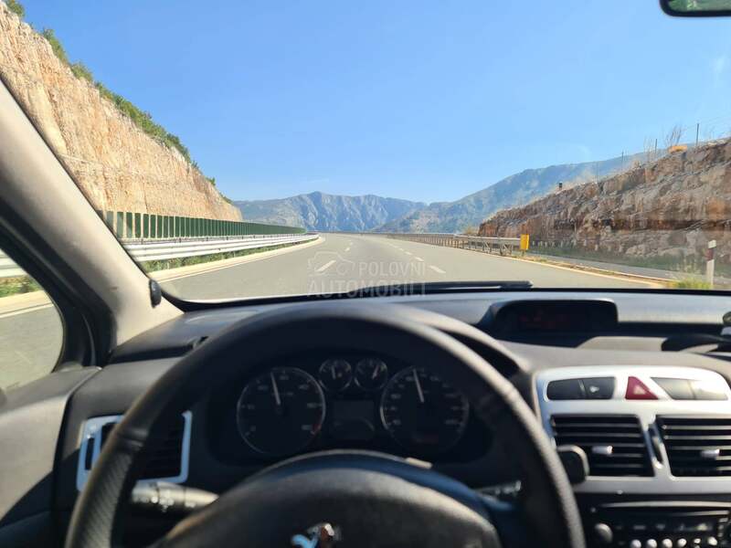 Peugeot 307 7 sedista