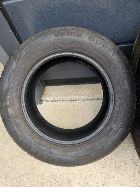 Petlas 225/60 R16 Letnja