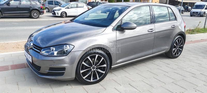 Volkswagen Golf 7 1.6 TDI BLUEMOTION