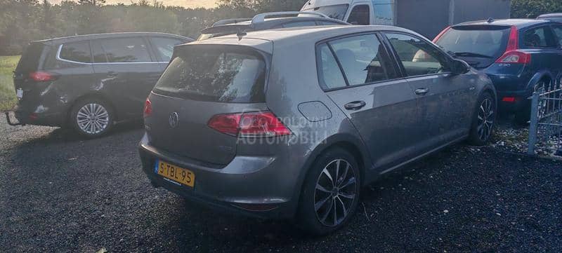 Volkswagen Golf 7 1.6 TDI BLUEMOTION