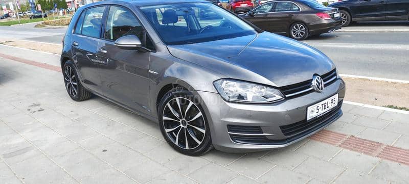Volkswagen Golf 7 1.6 TDI BLUEMOTION