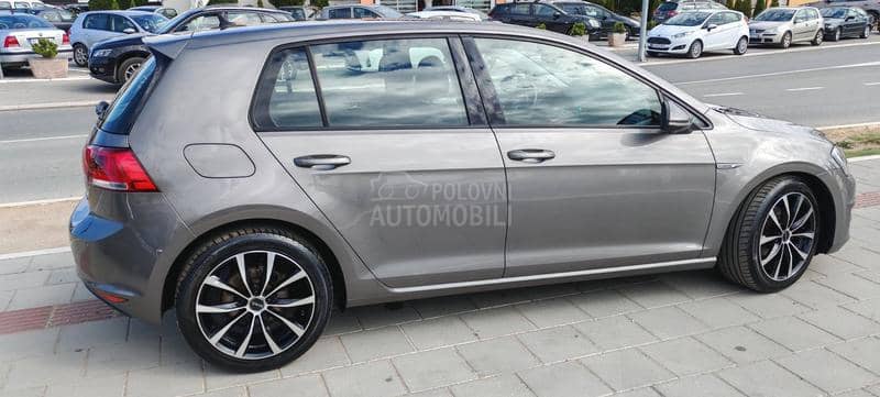 Volkswagen Golf 7 1.6 TDI BLUEMOTION