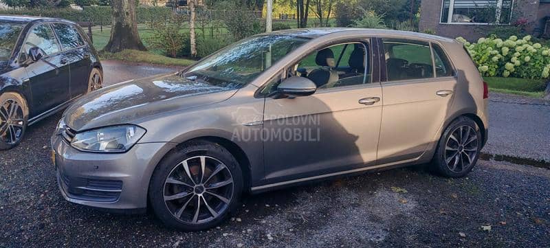 Volkswagen Golf 7 1.6 TDI BLUEMOTION