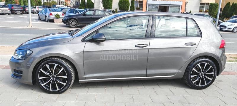 Volkswagen Golf 7 1.6 TDI BLUEMOTION
