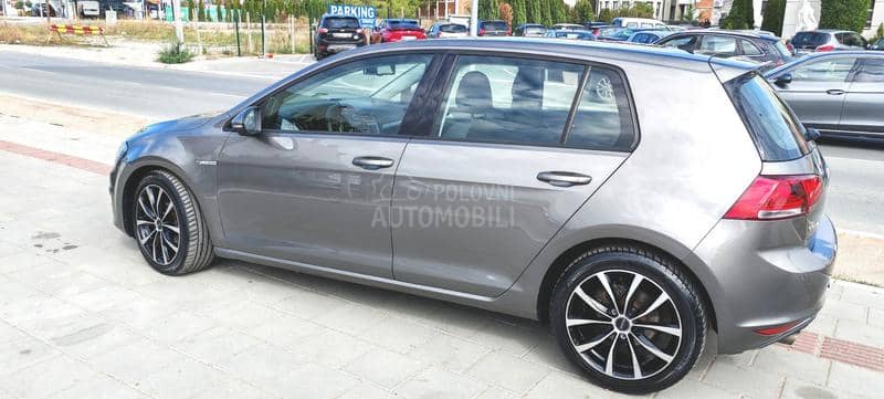 Volkswagen Golf 7 1.6 TDI BLUEMOTION