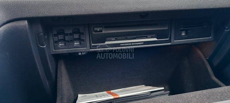 Volkswagen Golf 7 1.6 TDI BLUEMOTION