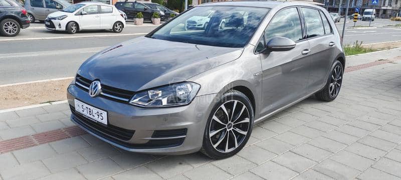 Volkswagen Golf 7 1.6 TDI BLUEMOTION