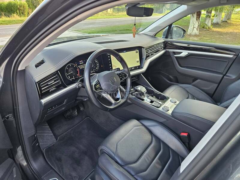 Volkswagen Touareg 3.0TDI VazduhVirtual