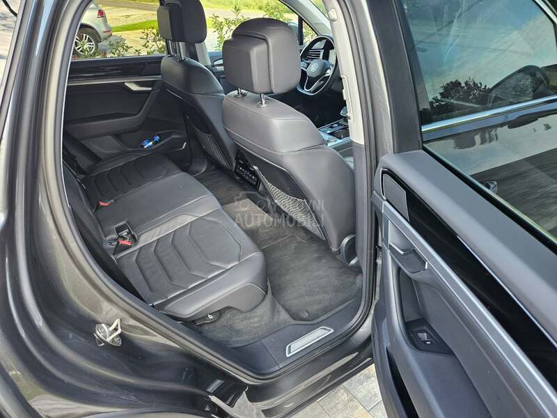 Volkswagen Touareg 3.0TDI VazduhVirtual