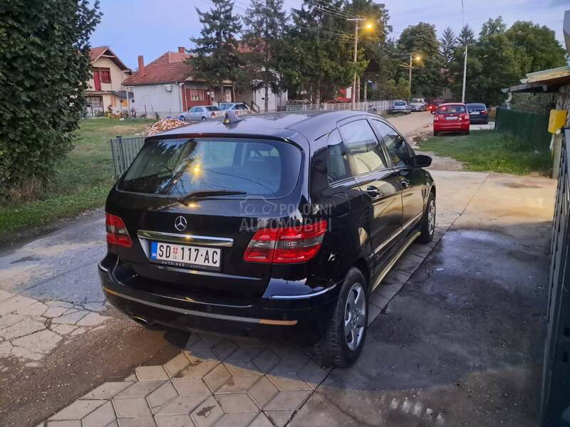 Mercedes Benz B 180 2.0