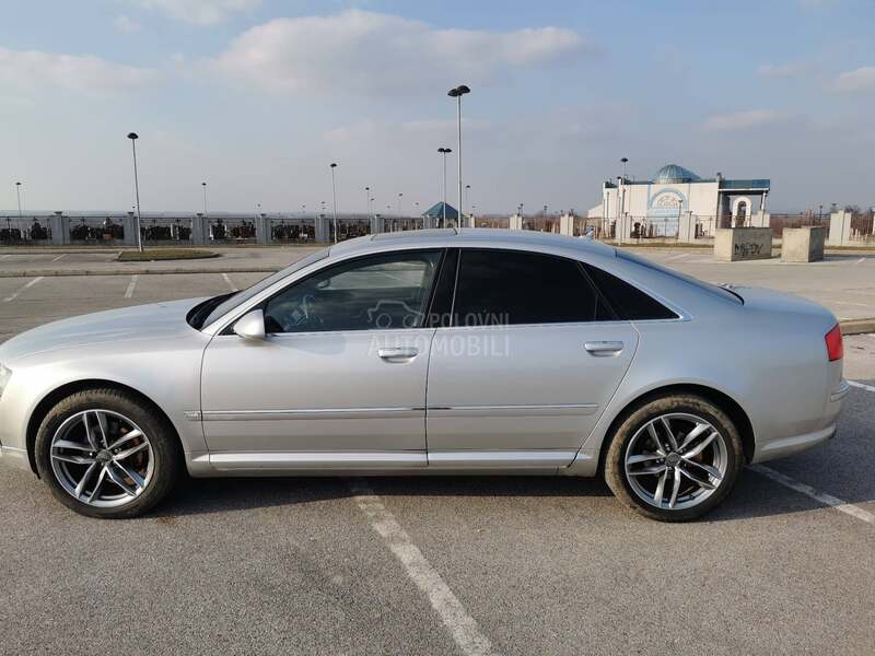 Audi A8 3.0Tdi S line