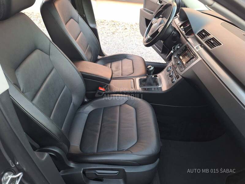 Volkswagen Passat B7 1.6 TDI HIGHLINE